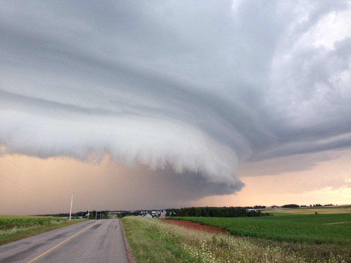 Major thunder clouds over Spring Valley, PEI. <a href="/PEI_Stormchaser/">Bill Jameson</a> @BoomerCBC <a href="/weathernetwork/">The Weather Network</a>