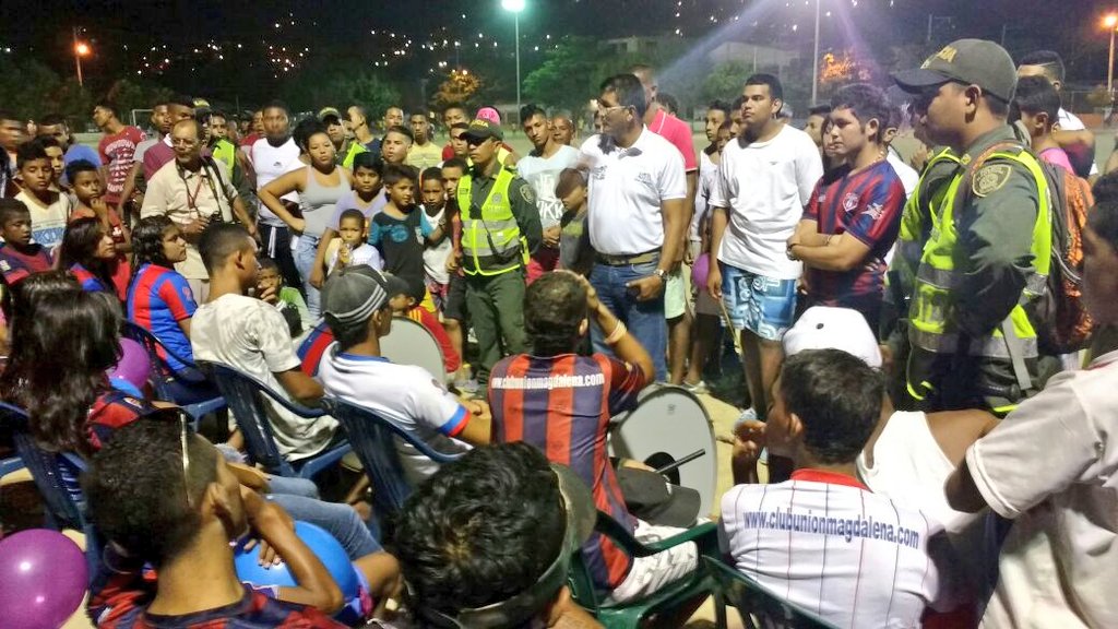 DirDeporteSM's tweet photo. Ante la #GarraSamaria presentamos en Gaira la oferta deportiva institucional que el distrito les ofrece como jóvenes https://t.co/x7DpxnVuAV