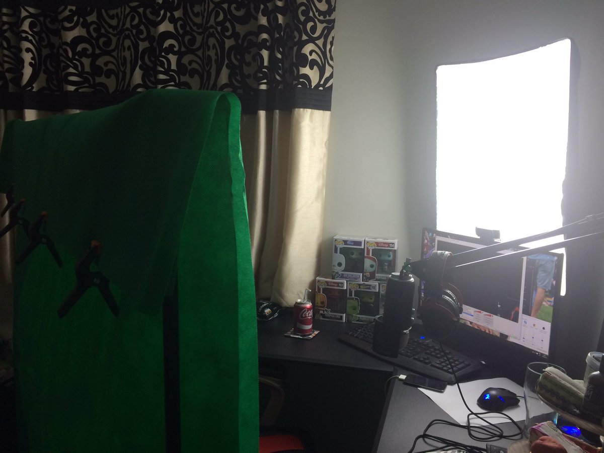 ScreechingPixie's tweet image. First stream, ayye 👌🏻😈