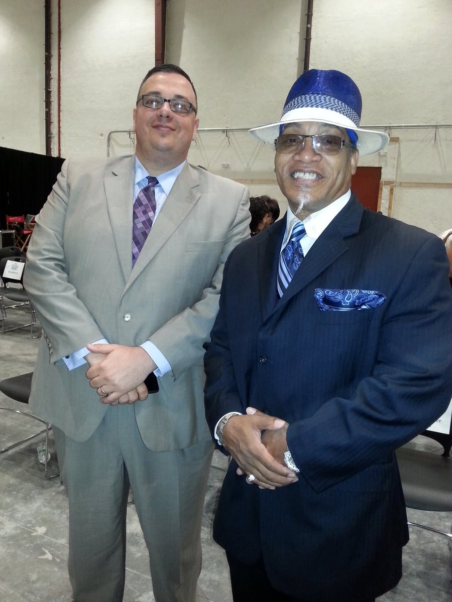 WindowsofHipHop's tweet photo. #silvercupstudio #MelleMel #Bronxnet #WindowsofHipHop #RubenDiazjr #TheBronx #NewYorkCity https://t.co/CtRXJdvR6s