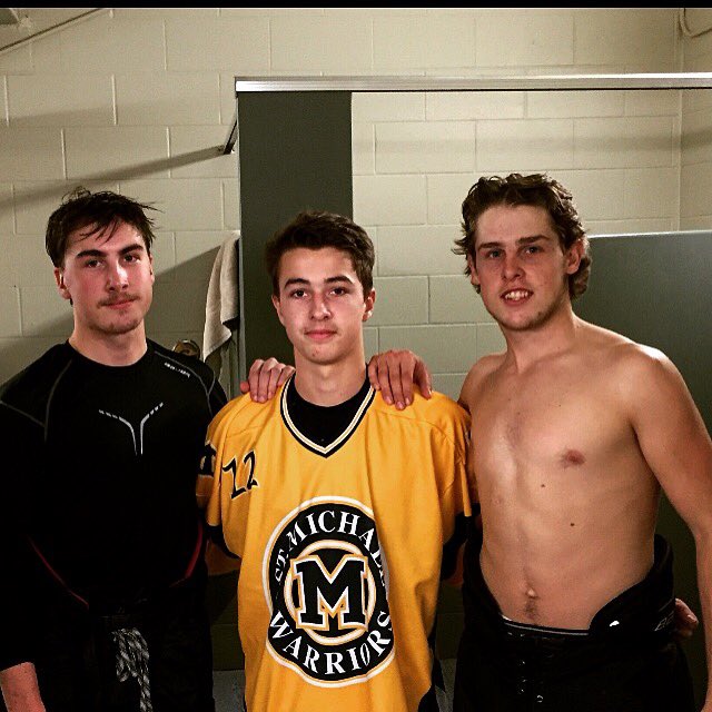 RoppRyan's tweet image. Happy birthday to the sexiest Ryan I know 👅 hope it's as unreal as your high school puck career⚫️❤️ #19 @Stelma10