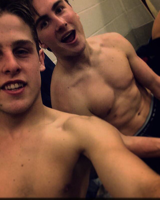 RoppRyan's tweet image. Happy birthday to the sexiest Ryan I know 👅 hope it's as unreal as your high school puck career⚫️❤️ #19 @Stelma10