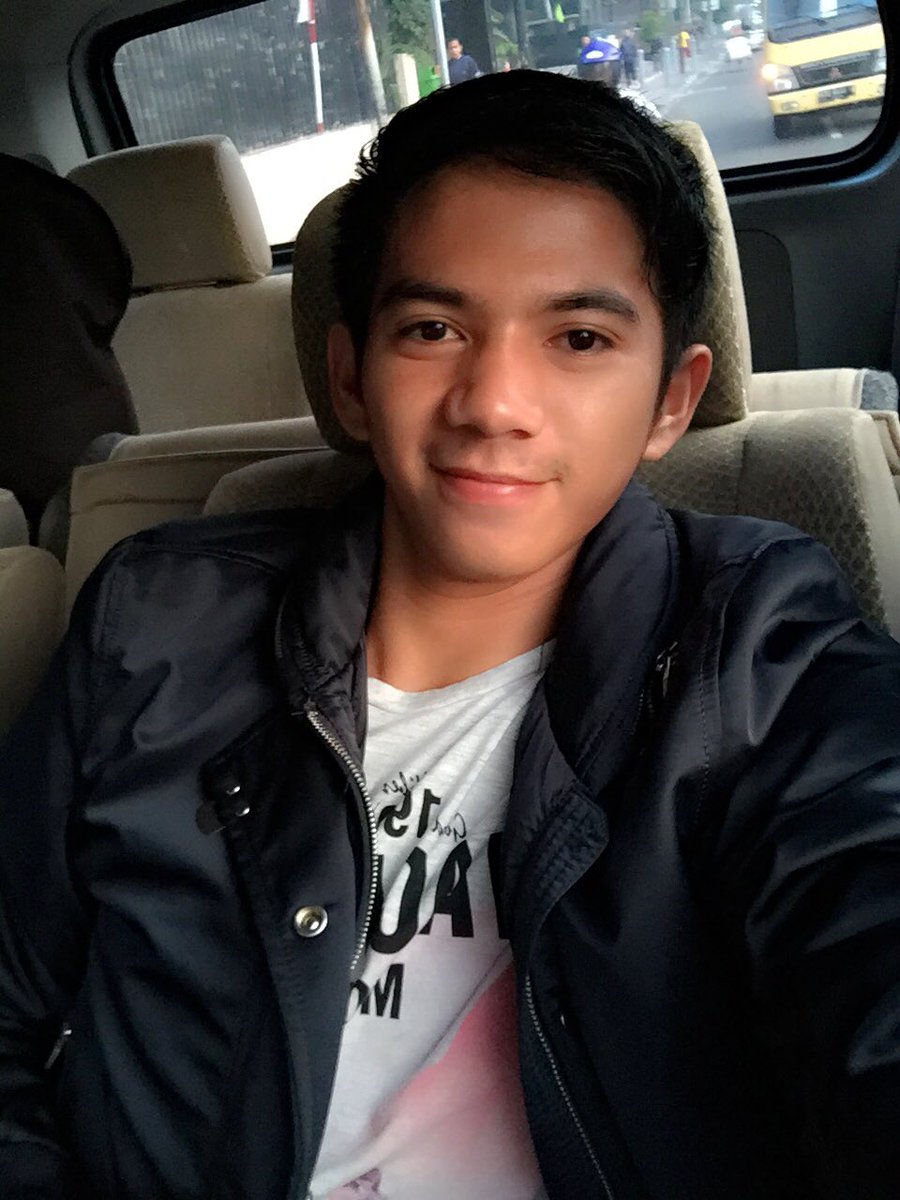 DA2_Ridho's tweet photo. Bismllh otw bndra
#RizkiRidhoGoToHongkong https://t.co/NqwHI858ZH