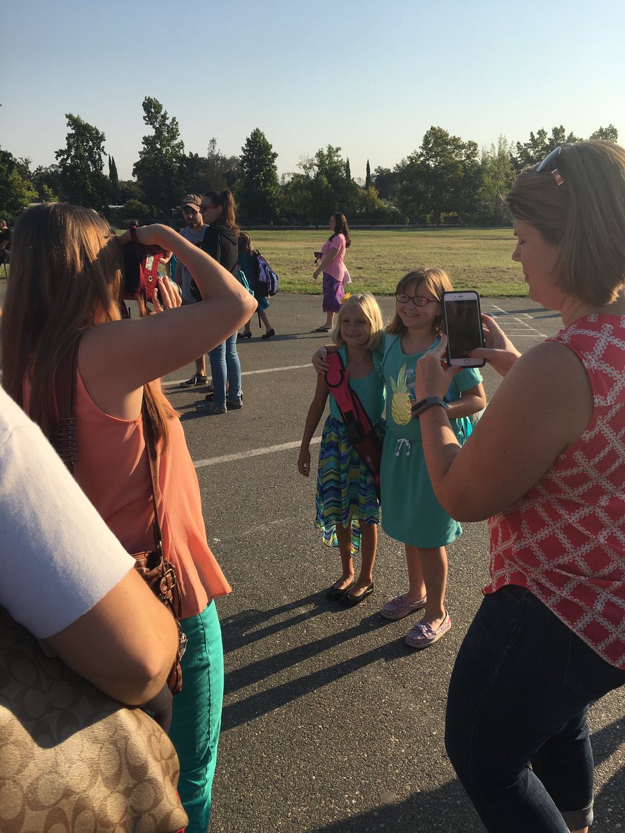 CarriageCougars's tweet photo. Carriage Cougars having a great first day! #SJFirstDay https://t.co/UQFIFqGzpo