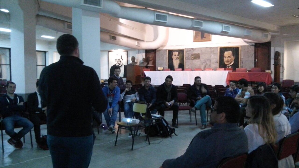 elgringotorres's tweet photo. Preparandonos para asumir @jr_cba  Juntos,unidos trabajando para los nuevos desafíos q se vienen #NosVeranVolver https://t.co/3Gtmkp0jQC