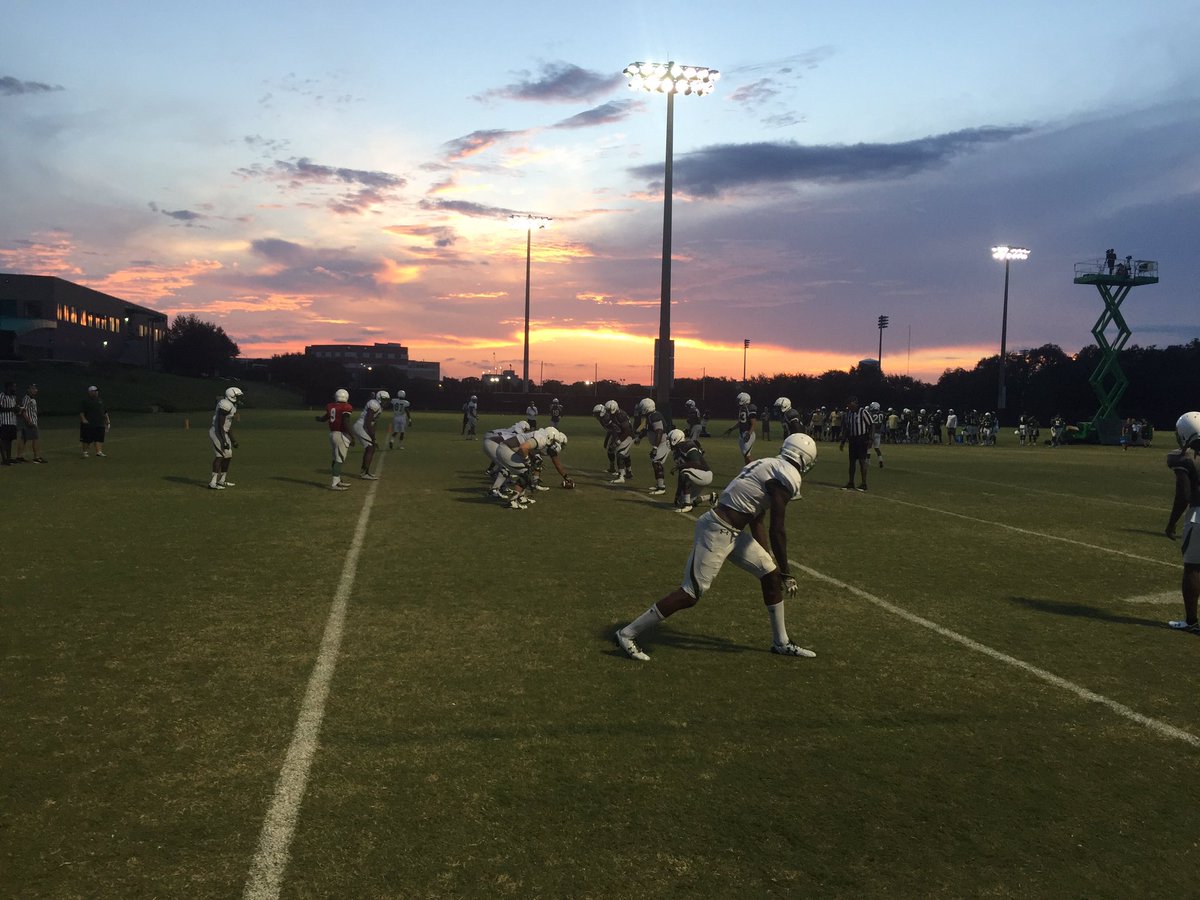 USFFootball's tweet photo. #BayMade https://t.co/rO1irODJ8L