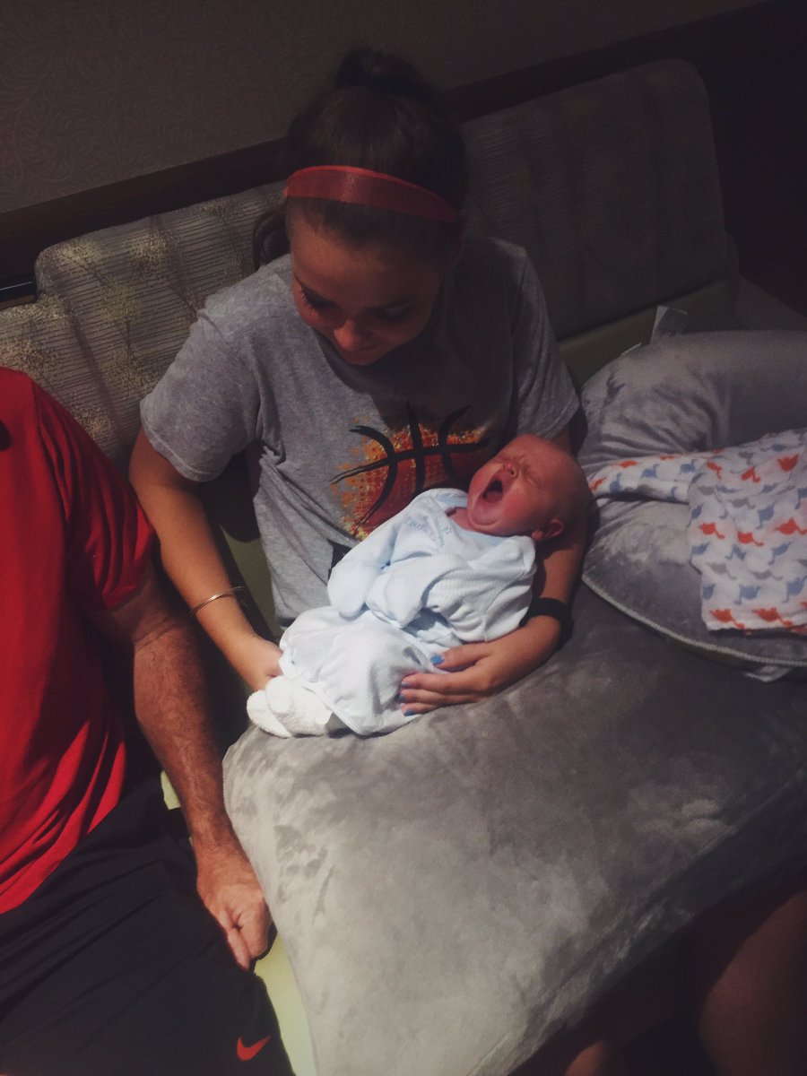 sydneycoop23's tweet photo. Nothing can stop me from being happy when I'm with my Nephew 😍😭❤️ #BabyEzra #AuntSyd https://t.co/XcmoXcb43Y