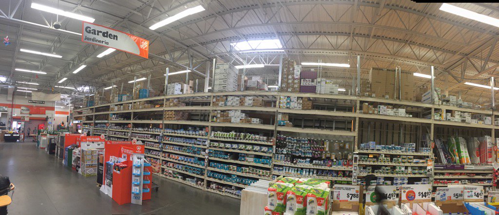 JStorrs91's tweet photo. Pack Down in effect @ 1007 look at these overheads...Boom! #BestNwest https://t.co/FGrhp2v8ud
