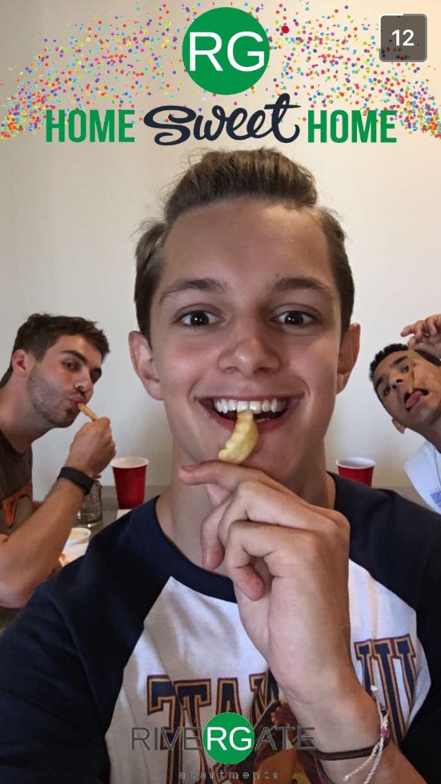 rivergateou's tweet photo. @NolanWWalker and the boys loving the #OURiverGate life ππ https://t.co/mWruKSJAUQ
