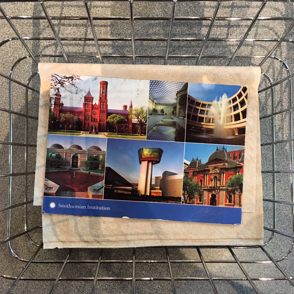 MaelXavi's tweet photo. #thepostcardmovement #postcard #haiku #nicewhitelady #salutetheancestors #museumofAfricanArt #SmithsonianInstitution https://t.co/rlskDBg5Sd