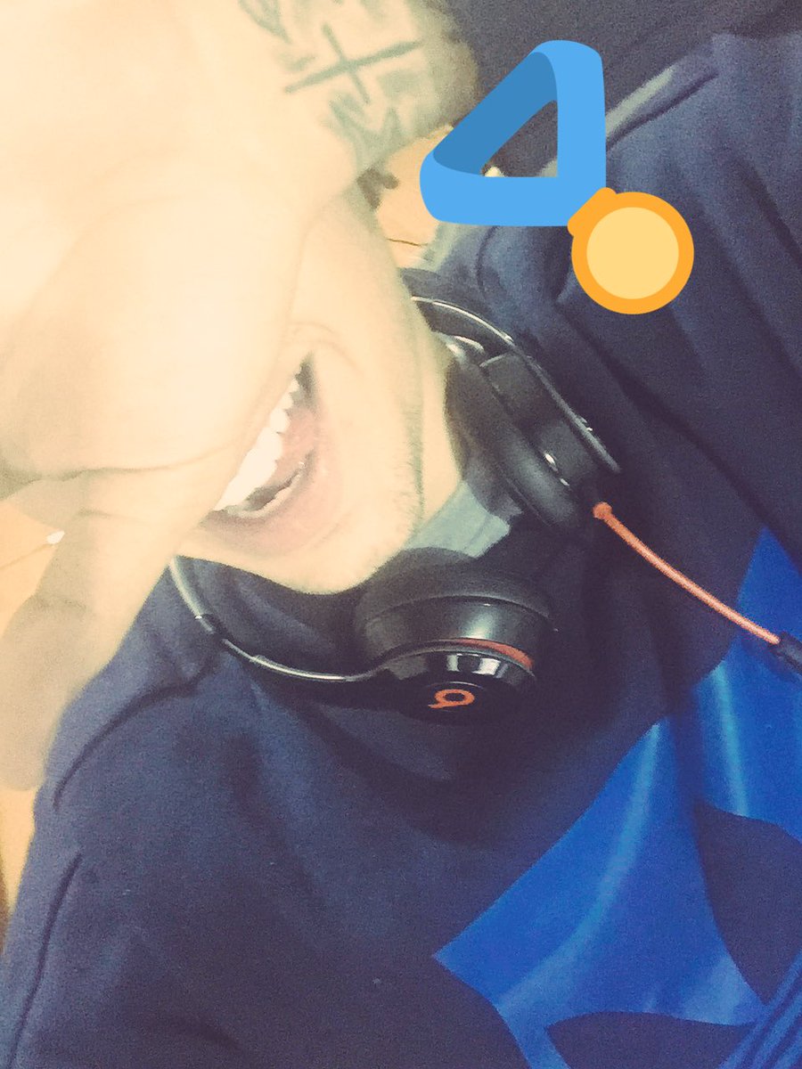 PaisaVlogs's tweet photo. Felicidades amiguito #InternationalPdcDayParce https://t.co/5xaUCPCz2u