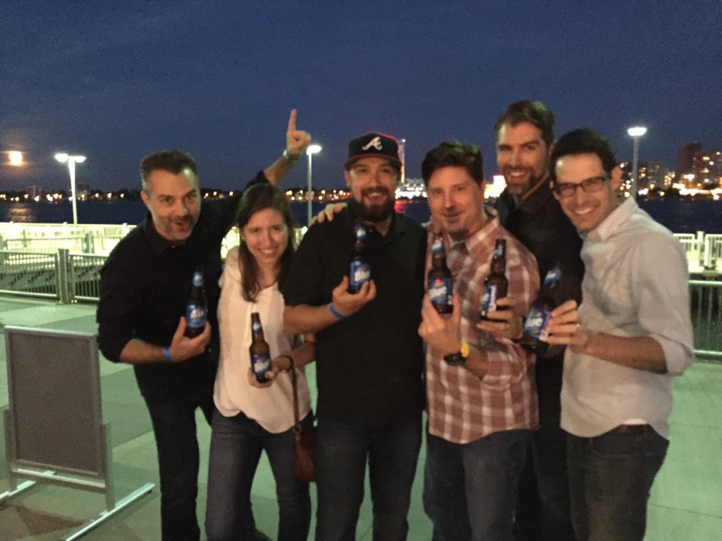 Shank71's tweet photo. 'Cuz, y'know, when you're this close to Canada, the only clear choice is Labatt's. #idsadetroit16 https://t.co/Pn5gxwp3Bb