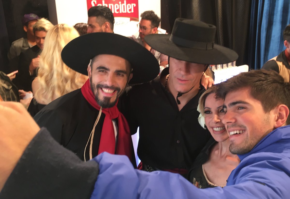 lizardoponce's tweet photo. Ferx4 #Bailando2016 @FerrCarrillo @ferherrerabaila @yFervazquez @ferBertona22 https://t.co/94AxpRgLD7