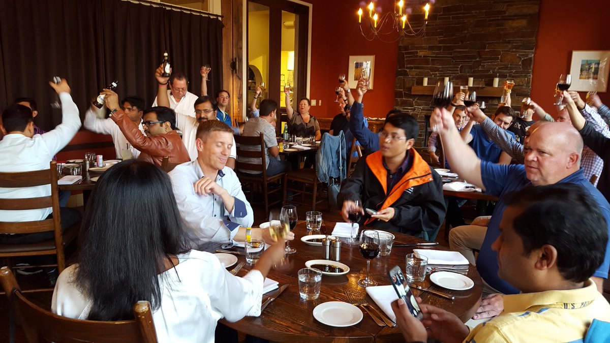 ZimmerITGuru's tweet photo. At #HitachiDataSystems sales boot camp dinner tonight! Great new group of #HDS team members! This is 49th class. https://t.co/bkQUC2p9J4