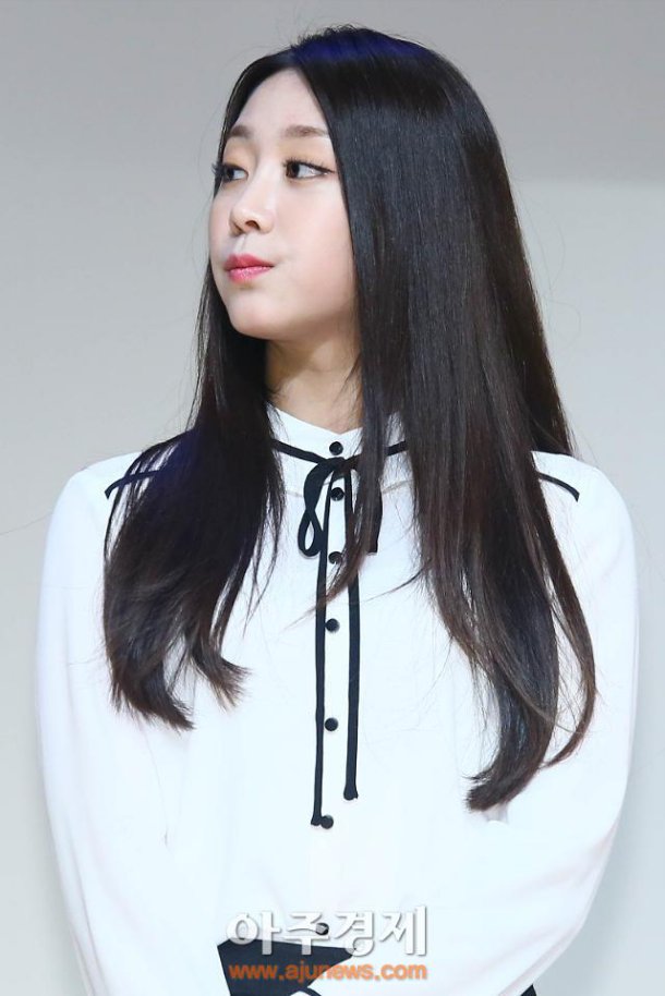 instiz's tweet photo. [단독] 檢, '서지수 동성애 루머' 유포자 A 씨에 무혐의 처분...울림 패소 https://t.co/rfmV2Is2F5 https://t.co/7zmNrJElpb