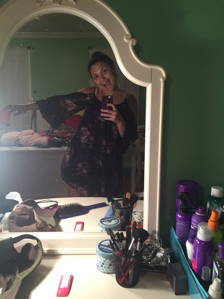 Graser_cube's tweet image. Which one for the first day of school? Also don't judge my face lol