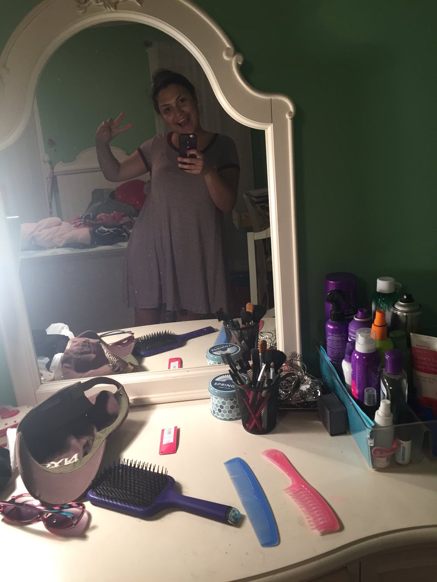 Graser_cube's tweet image. Which one for the first day of school? Also don't judge my face lol