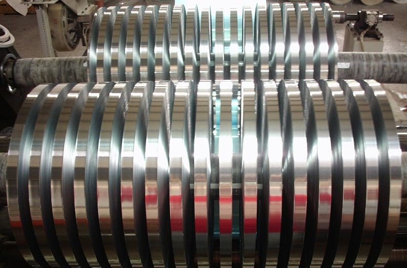 “出轨”西语怎么说？王宝强离婚西班牙人有话要说！
Traicionar a su pareja，背叛你的另一半，我们也可以用它来描述出轨。另一种说法，poner los cuernos，指对另一半不忠，通俗点讲，就是戴绿帽！