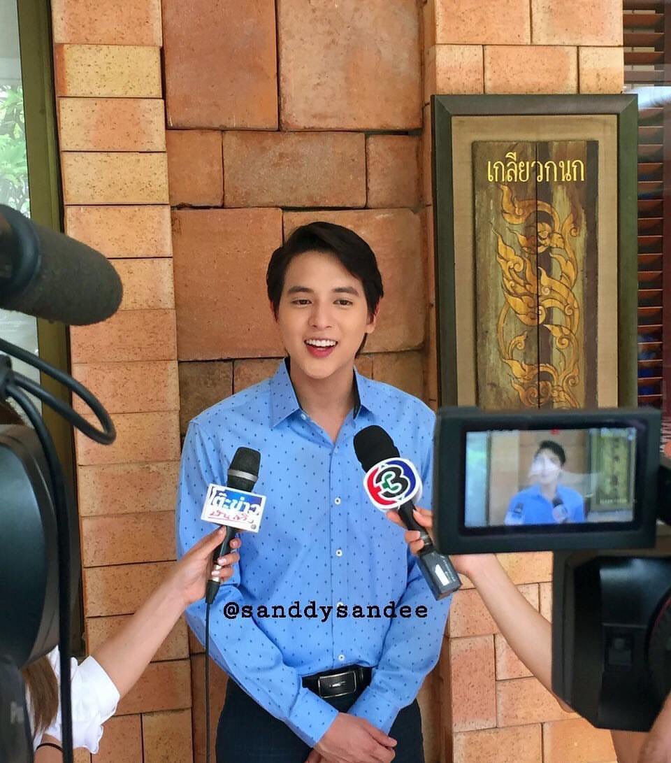 #โต๊ะข่าวบันเทิง  วันนี้ช่อง 28 เวลา 10.00-11.00 น. อย่าลืมติดตามกันนะครับ 

เครดิต #sanddysandee