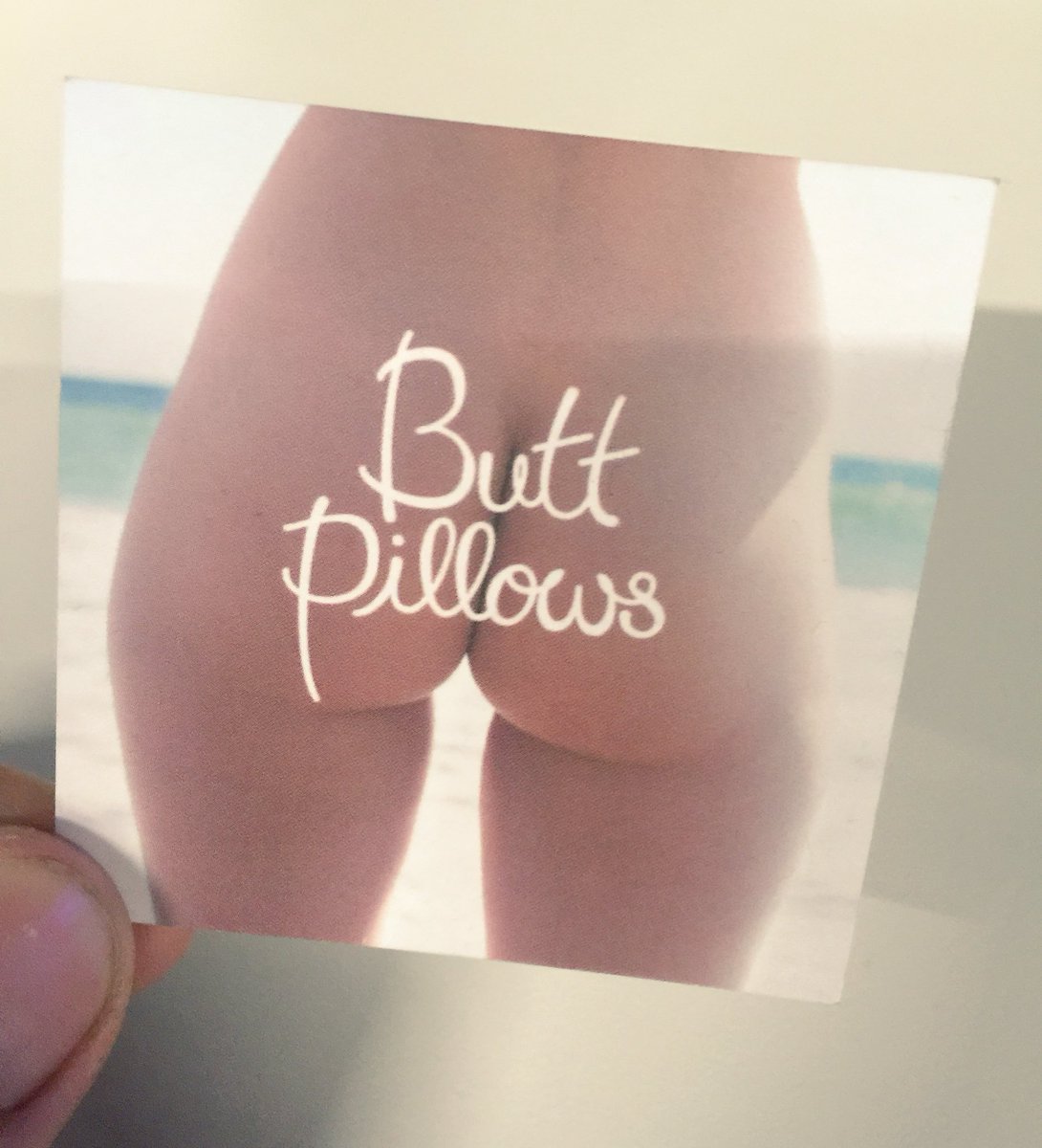 Pan_the_Man's tweet photo. #BusinessCardGoals #ButtPillows https://t.co/Ht1wHarOWg