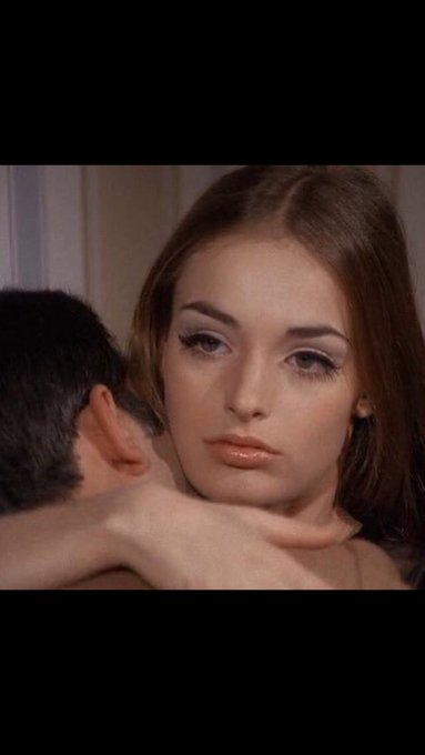 When he is kissin all up on your and then you remember that one time he lied at 4:47 pm on 1/23/15 https://t<a href="/tag/superfan"class="tags"><span>#superfan</span></a>