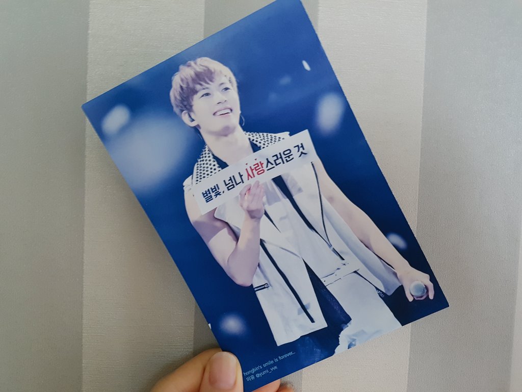 My_HongBin's tweet photo. 기억하실지 모르겠지만 요번에 나눔하셨잖아요! 그때 일본어로 감사하다고 했던
별빛입니다//ㅅ//...💕
늦었지만 홍빈이 사진엽서(?) 받아서 기뻤어요ㅠㅅㅠ
앞으로도 예쁜 사진 기대할게요❤
@yumi_vvx https://t.co/883lWKOaZr