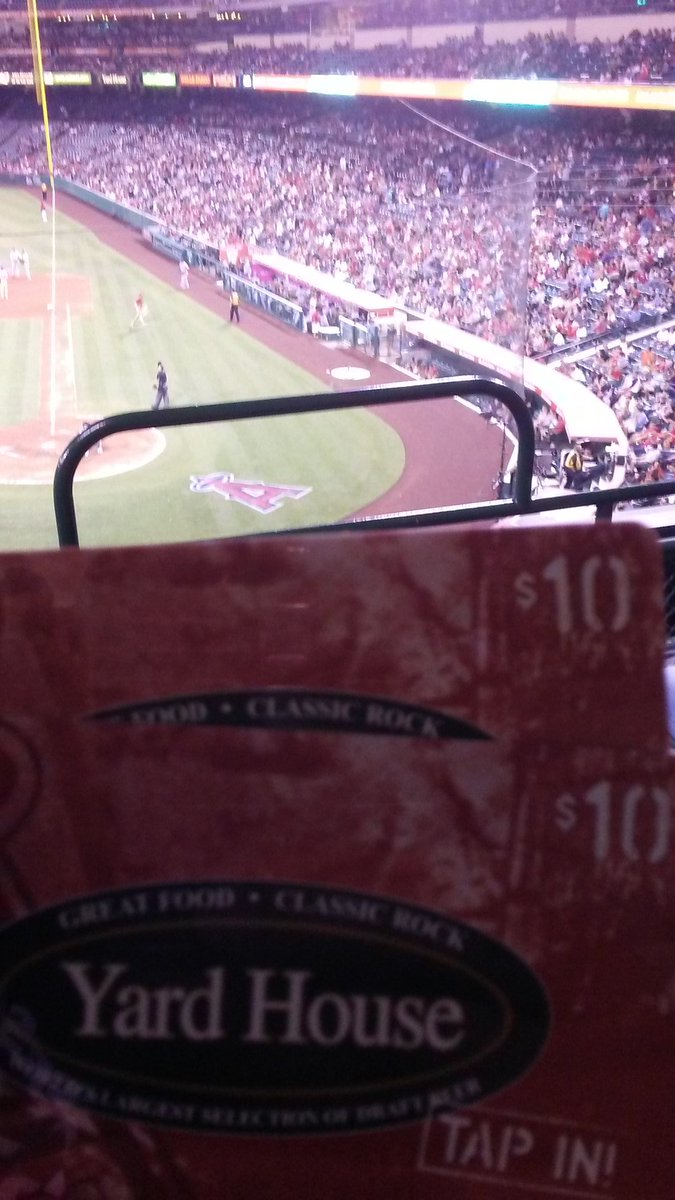 ClosOC79's tweet photo. @Angels Thanks for the gift cards #halos4life. https://t.co/D5e8ityUQ2