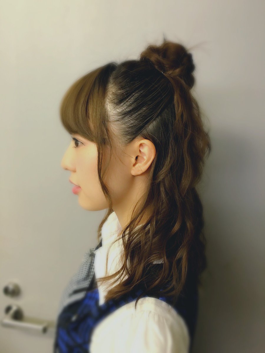 藤江れいな 藤江 全身筋肉痛です 首から足まで はぁ 笑 そんな事はさておき昨日の髪型 流行りに乗って ハーフアップお団子 をしました この髪型はどうかな さ おばあちゃんから貰ったそうめん茹でよ っと ヘアアレンジ 藤江れいな 藤江 全身筋肉痛です 首から足まで はぁ 笑 そんな事はさておき昨日の髪型 流行りに乗って ハーフアップお団子 をしました この髪型はどうかな さ おばあちゃんから貰ったそうめん茹でよ っと ヘアアレンジ