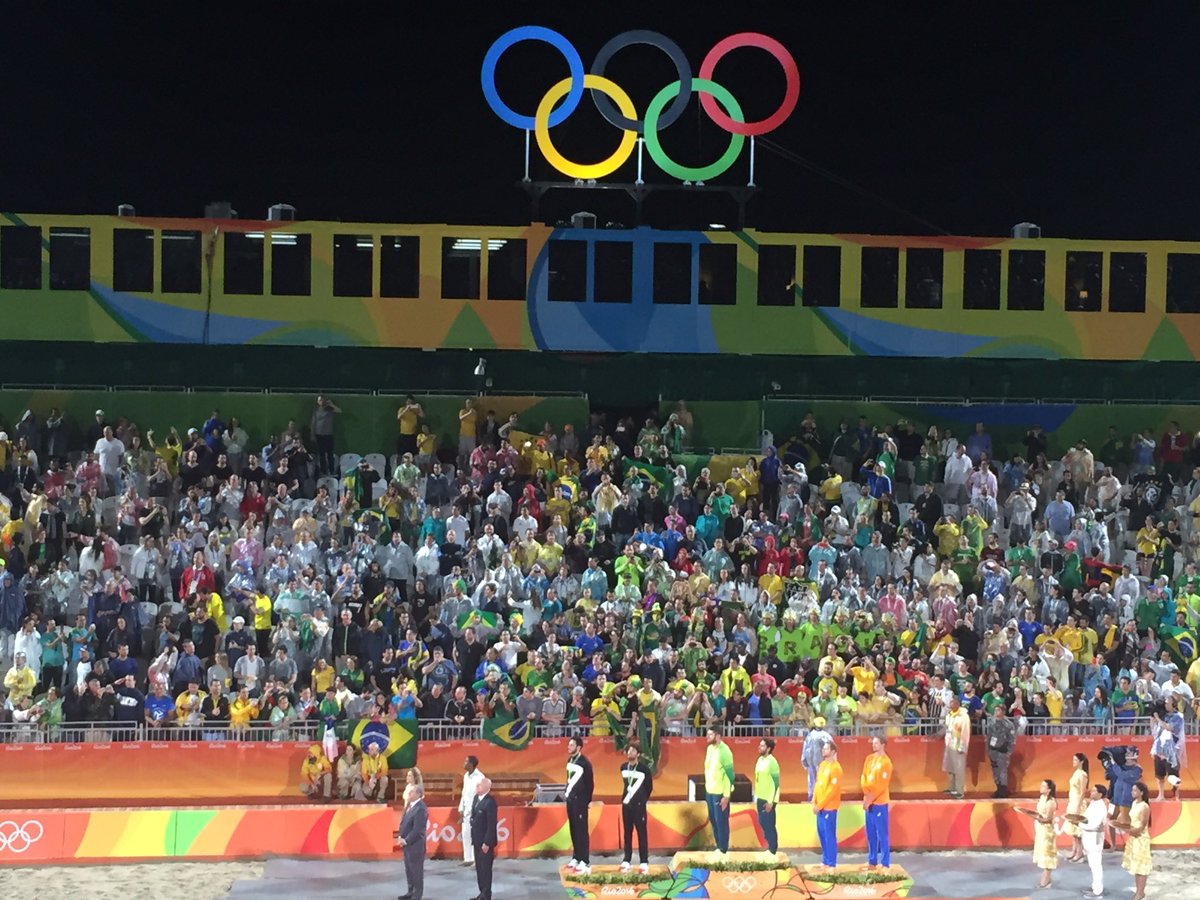 m_wesselink's tweet photo. Daar staan ze!!!! Klasbakken @BrouwerMeeuwsen te shinen op het podium met brons. Historie geschreven, zó trots! https://t.co/JOn8OerGoR