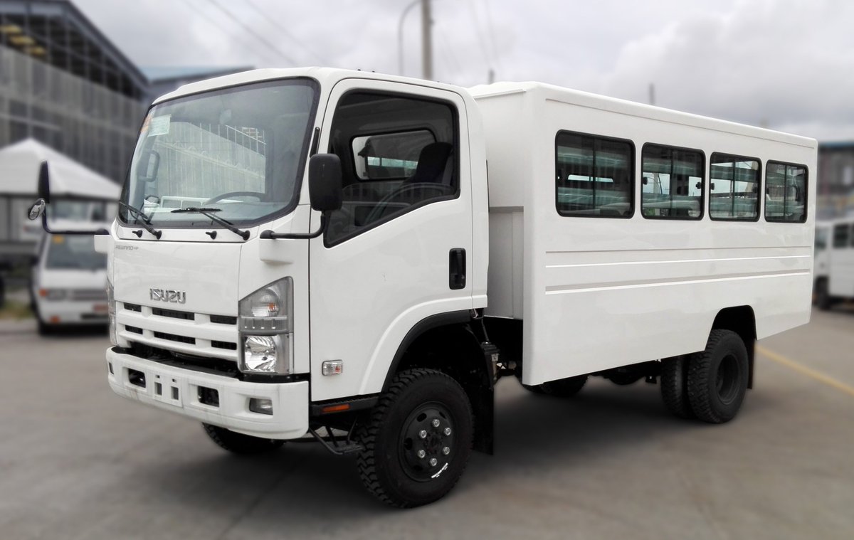 isuzu passenger van