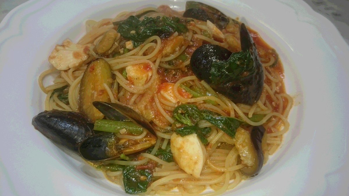 Hall Egg Farm Cafe Le Coq 本日のパスタはムール貝と白身魚 深谷産夏野菜のトマトソーススパゲッティ 本日のスープは深谷産バターナッツ 西洋カボチャ の冷製クリームスープです 温かいスープでもお出しできます