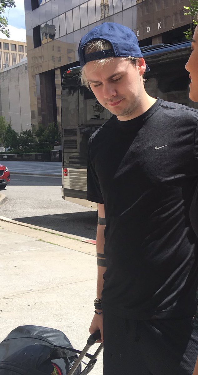 offguardmgc's tweet image. 