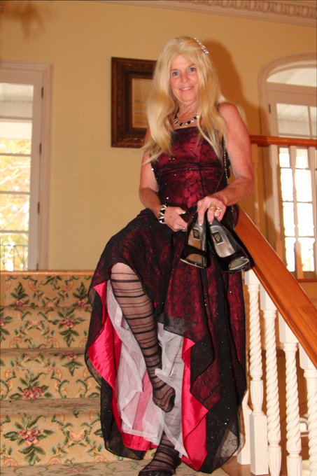 TGIF!!!!!!!!!!!!  Have a great weekend!!! Check out my site for over 50,000 photos and hott videos!!