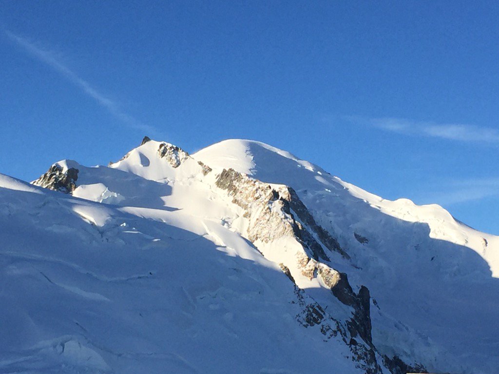 Beautiful morning at the Aiguille du Midi