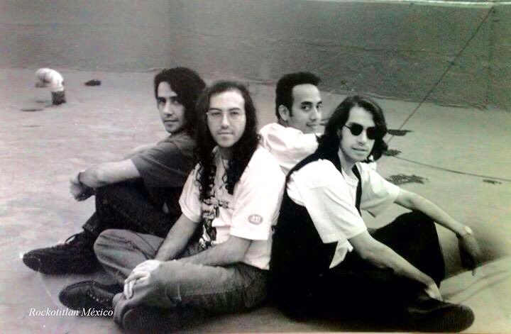 Hace algunos ayeres con <a href="/Kerigma_Rock/">Kerigma Rock Oficial</a>