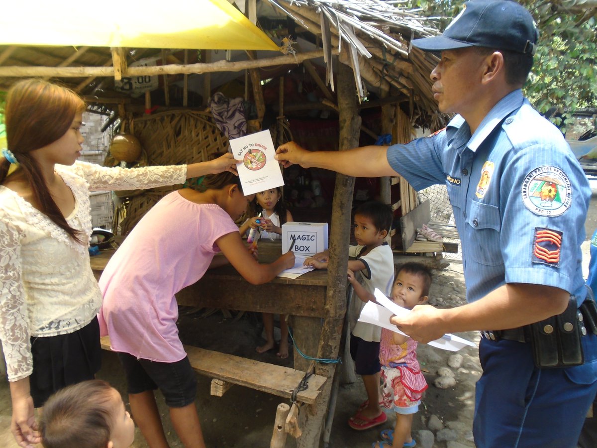 malapatanpnp's tweet photo. Distribution of IEC materials on hazardous effects of ProhibitedDrugs and  Hotline Nr during HousetoHouseVisitation https://t.co/LrNWQyCRRv