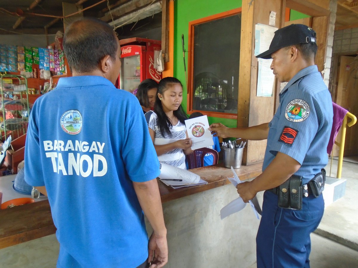 malapatanpnp's tweet photo. Distribution of IEC materials on hazardous effects of ProhibitedDrugs and  Hotline Nr during HousetoHouseVisitation https://t.co/LrNWQyCRRv