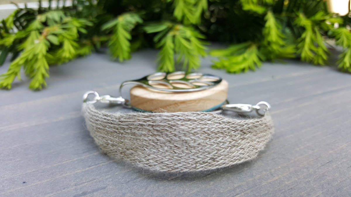 XeniahUnicorn's tweet photo. Silver - Woven Linen Band Bracelet for Bellabeat LEAF https://t.co/L8TbBFsBsX #Bellaleaf #GetBellaBeat https://t.co/oKutmSteLa
