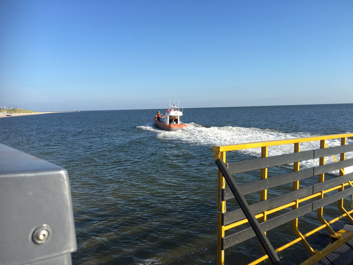 Beursplein 5 onderweg naar Paal 15 voor een vaartuig die water maakt <a href="/KNRM/">KNRM</a> <a href="/KNRMtexel/">KNRM Texel</a>