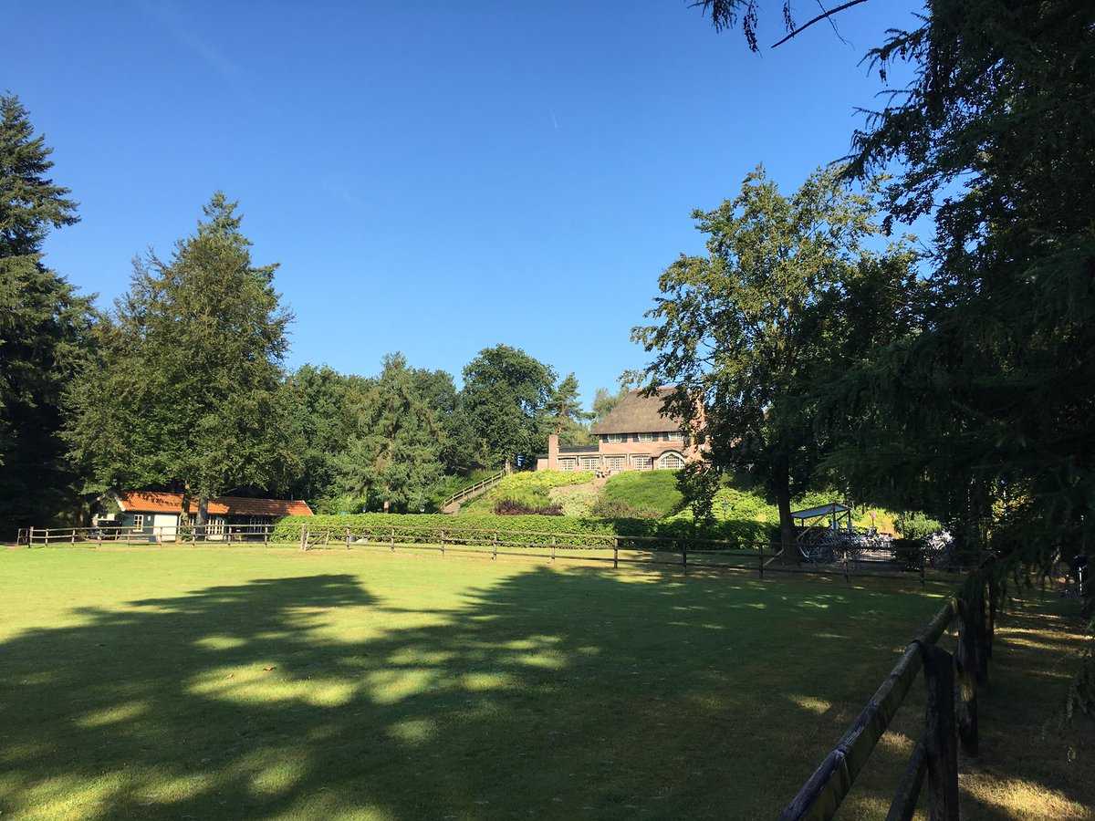 Meeting for the upcoming <a href="/WineDineDanceNL/">Wine, Dine & Dance</a> on sept 24th at this amazing mansion!! <a href="/PHWipselberg/">Hotel de Wipselberg</a> #techhouse #party #RT