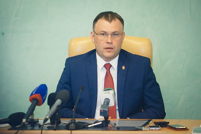 vybory42's tweet image. Илью Середюка зарегистрировали кандидатом на выборах мэра Кемерова

Подробно: vybory42.ru/novosti-kuzbas…
#выборы2016