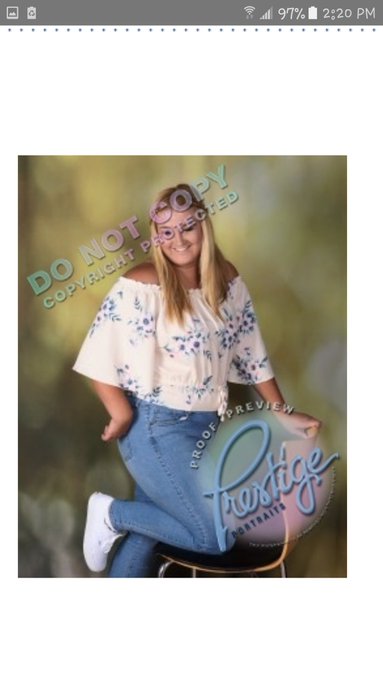 Senior pictures 🎓😍 https://t.co/f1FFdrND8O<a href="/tag/newprofilepic"class="tags"><span>#newprofilepic</span></a>