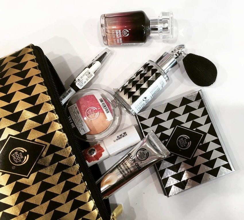 TheBodyShopIND's tweet photo. It is #Friyayay! Keep your makeup game on point for a dazzling night with #TheBodyShop makeup essentials. https://t.co/xGiAGucD1V