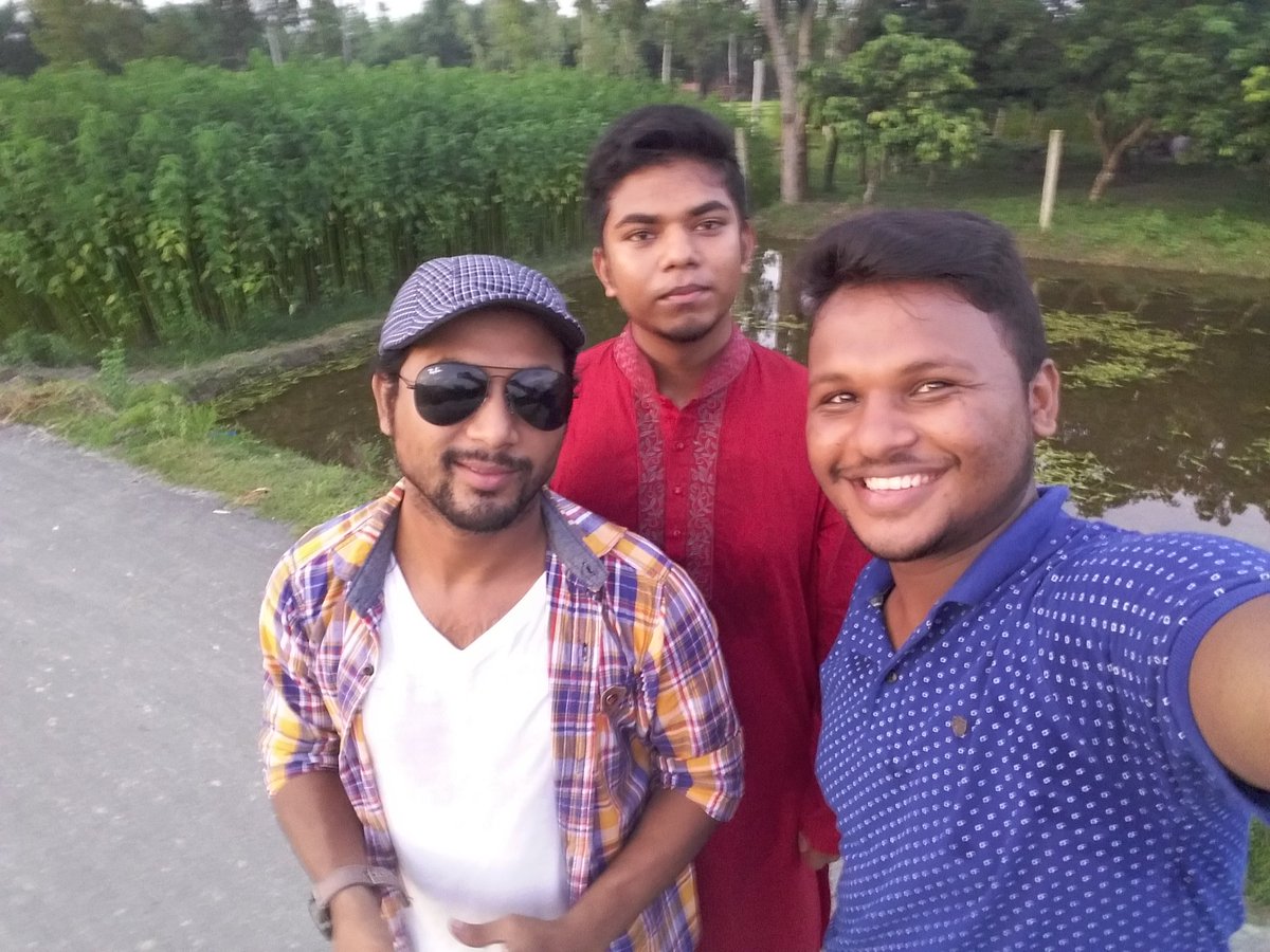 Eid enjoy with cousin.