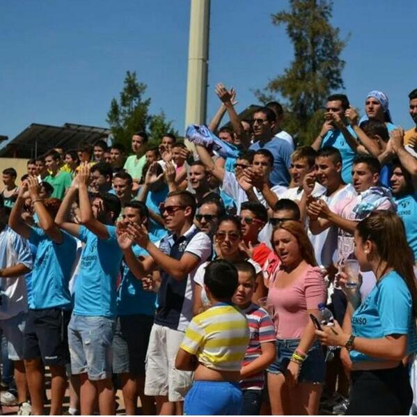 #RECUERDOS Cuando <a href="/infiernoasul/">Nerva C.F.</a> se volcó para conseguir el último ascenso. Segunda foto viaje a Calañas.