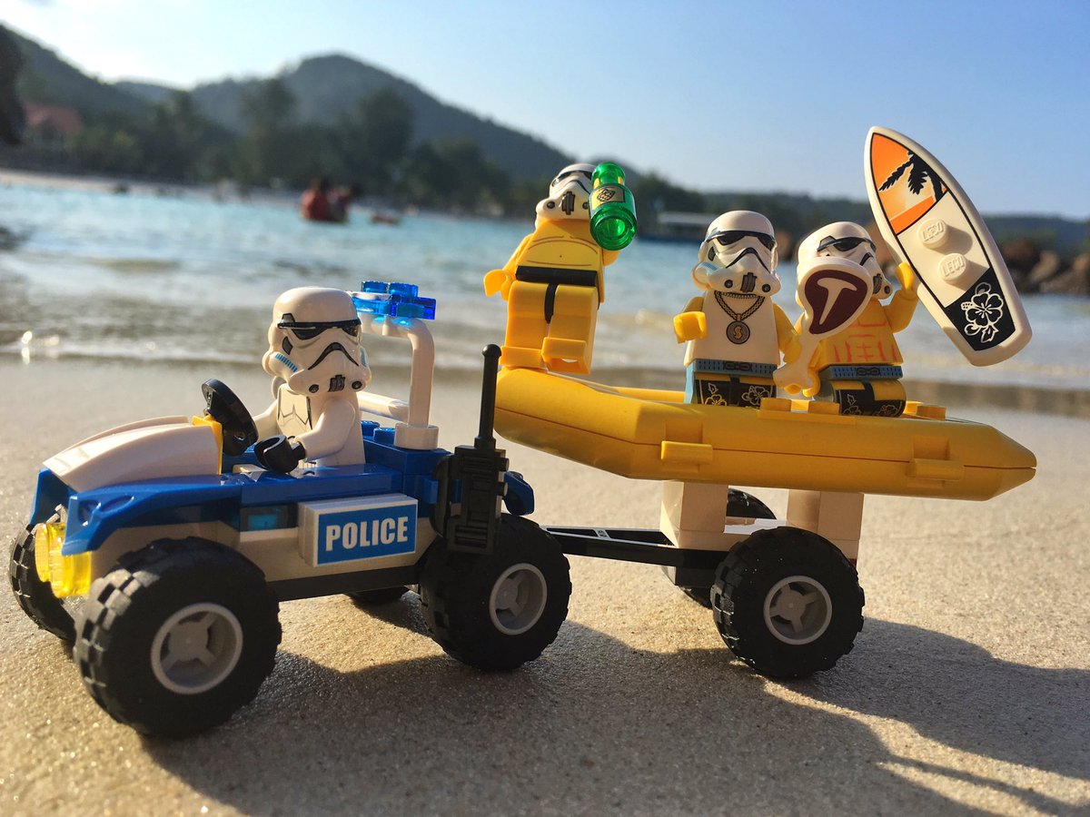 legotivity's tweet photo. TGIF!!! #legotivity #starwars #stormtrooper #lego #minifigs#stormieforhire #toyslagram_lego #tgif #party #beach https://t.co/0Pg1CJPg1D