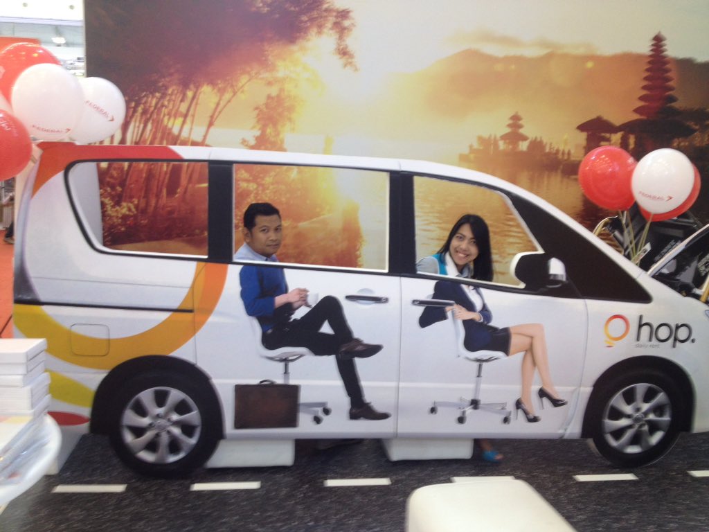 theyogos's tweet photo. #HOPDailyRent #MPMGIIAS2016 Yeayyyy jalan" pake mobil @MPMWorld https://t.co/mLbpebGjR0