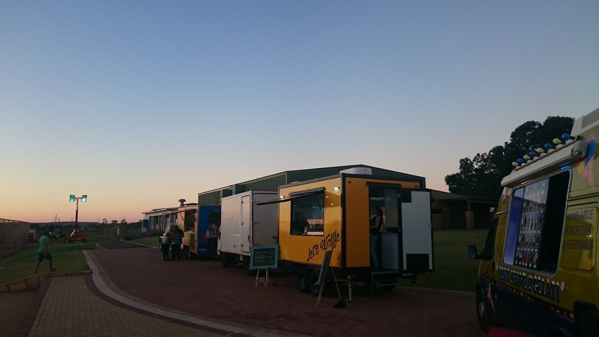 JWiltschut's tweet photo. Waffles, ice cream and a sunset...what more could you ask for? #STEAMfest #Karratha #NatSciWk https://t.co/PzycBMKfZu