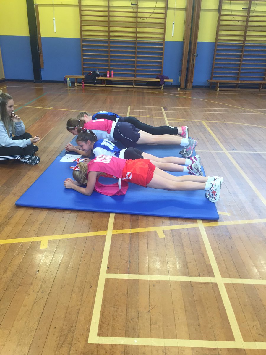 NhantsNetball's tweet image. Everyone hit 30seconds on the plank .... Next up #PlankOff #PointsMeanPrizes