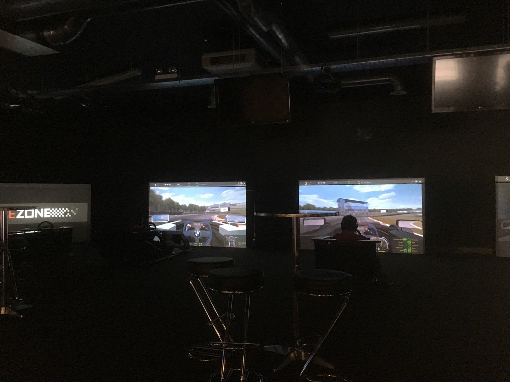 Rainy days and Thursday's!
Lots of Kids U18's sessions today #racezone